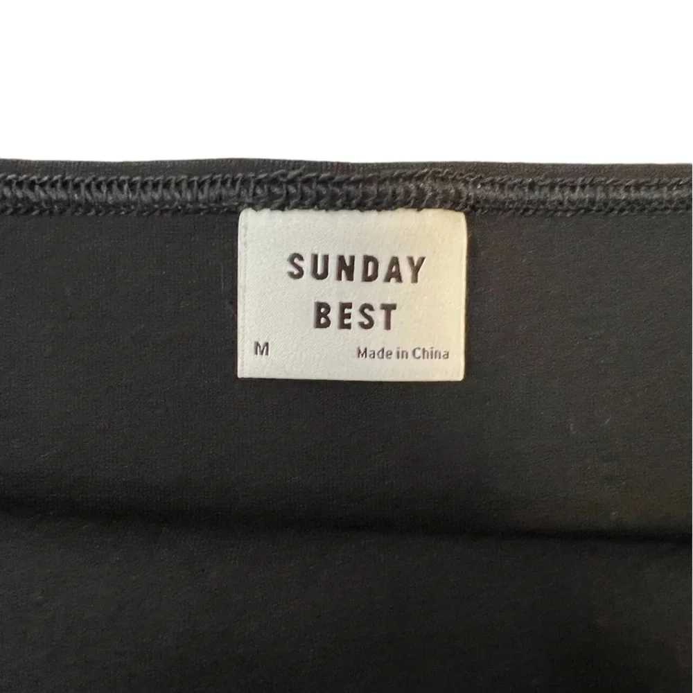 Aritzia Sunday Best Crop Tank Top Size Medium Black - Picture 3 of 3